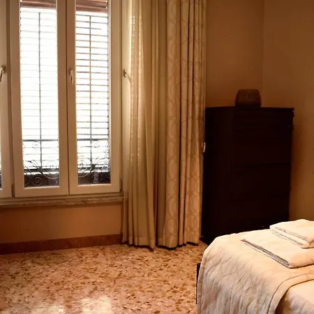 Casa de hóspedes Due Cani 3*